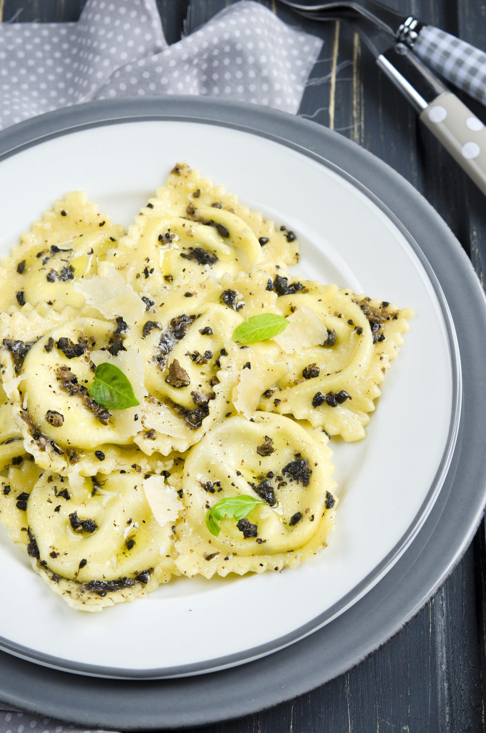 Ravioli with ricotta cheese and black truffles